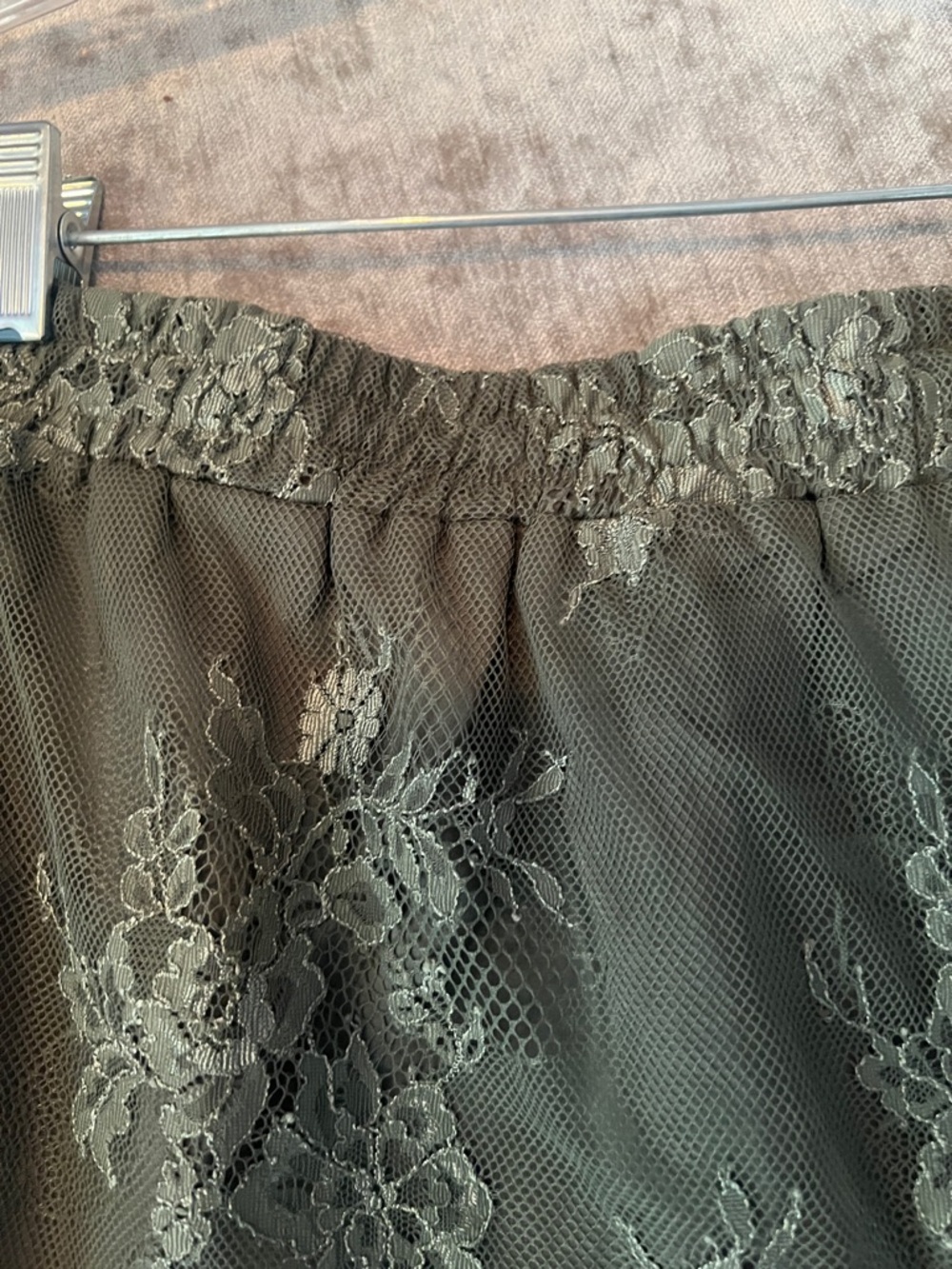 Falcon Bloom Olive/sage Green Lace Mini Skirt with Elastic Waistband size 2 - Picture 4 of 5